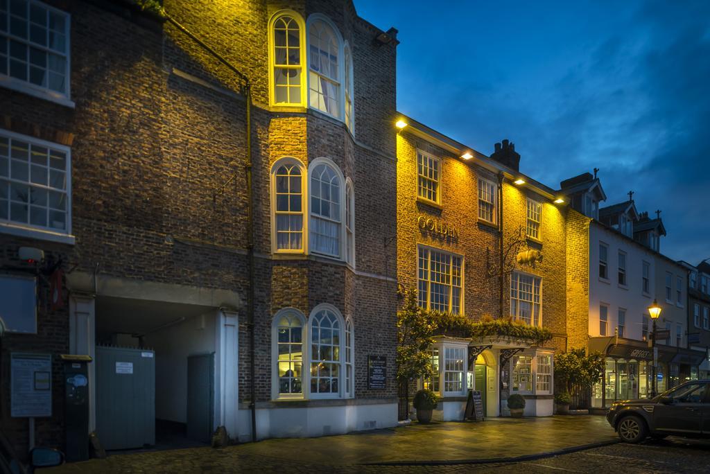 The Golden Fleece Hotel, Thirsk, North Yorkshire Exterior photo